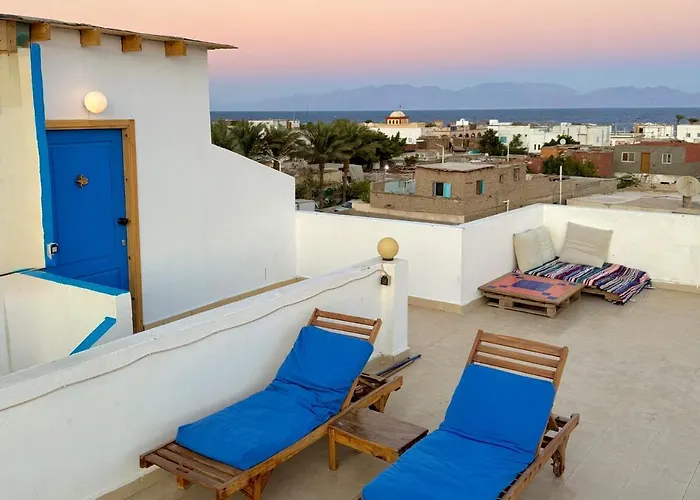 Bright Panoramic Rooftop At World *